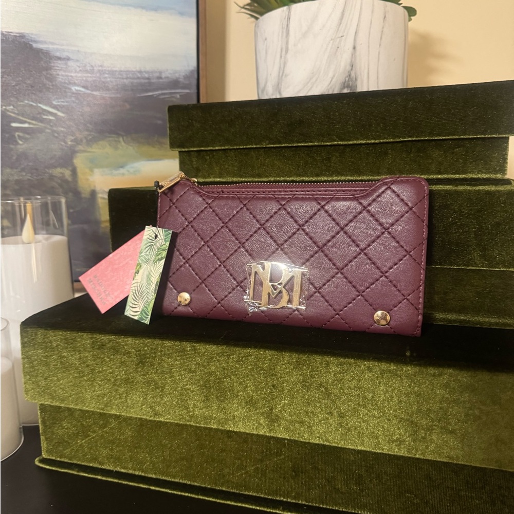 Elegant Bagley Mishka Quilted Burgundy Clutch